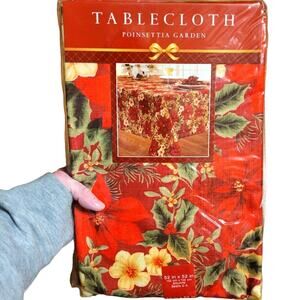 Poinsettia Holiday Christmas Table Cloth 52"x52" Square Bed Bath And Beyon NWT